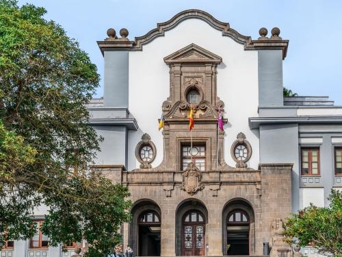 Juventud presenta su estrategia, con un "cambio profundo" a sus políticas y 151 proyectos