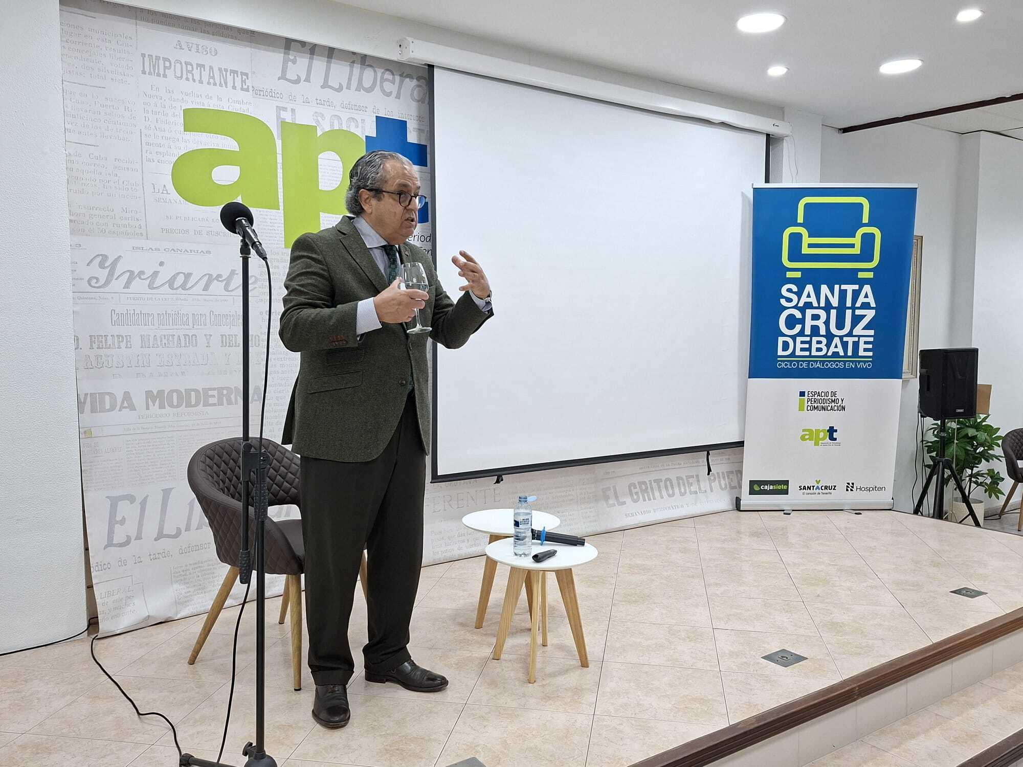 Antonio Alarcó reclama medidas urgentes para afrontar la crisis sanitaria en España